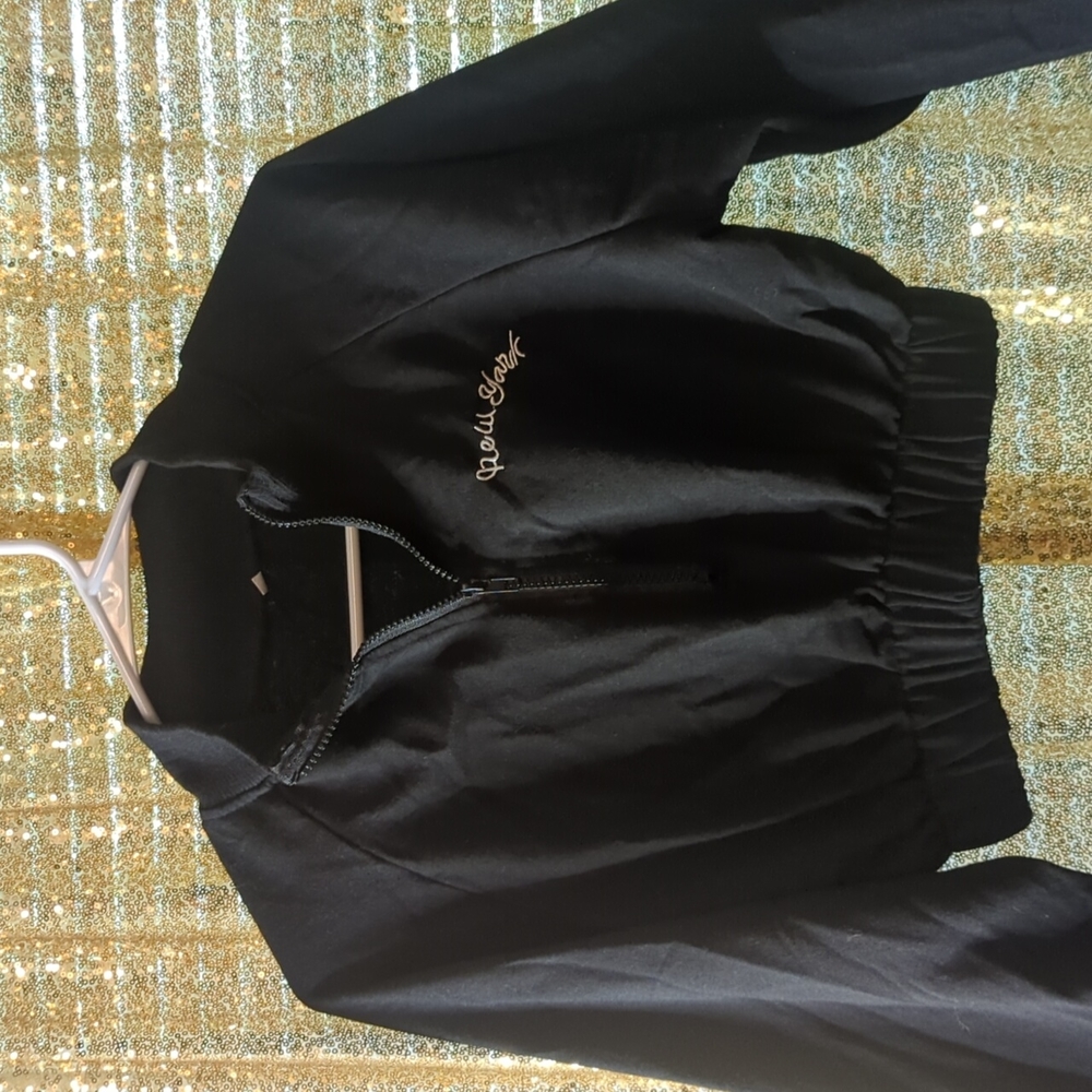 Long sleeves  black cropped top